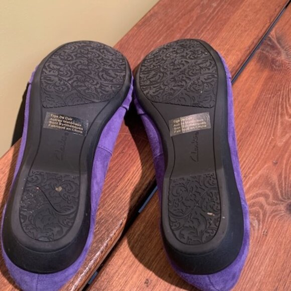 Clarks Suede Flats , Size 8 - Picture 5 of 7